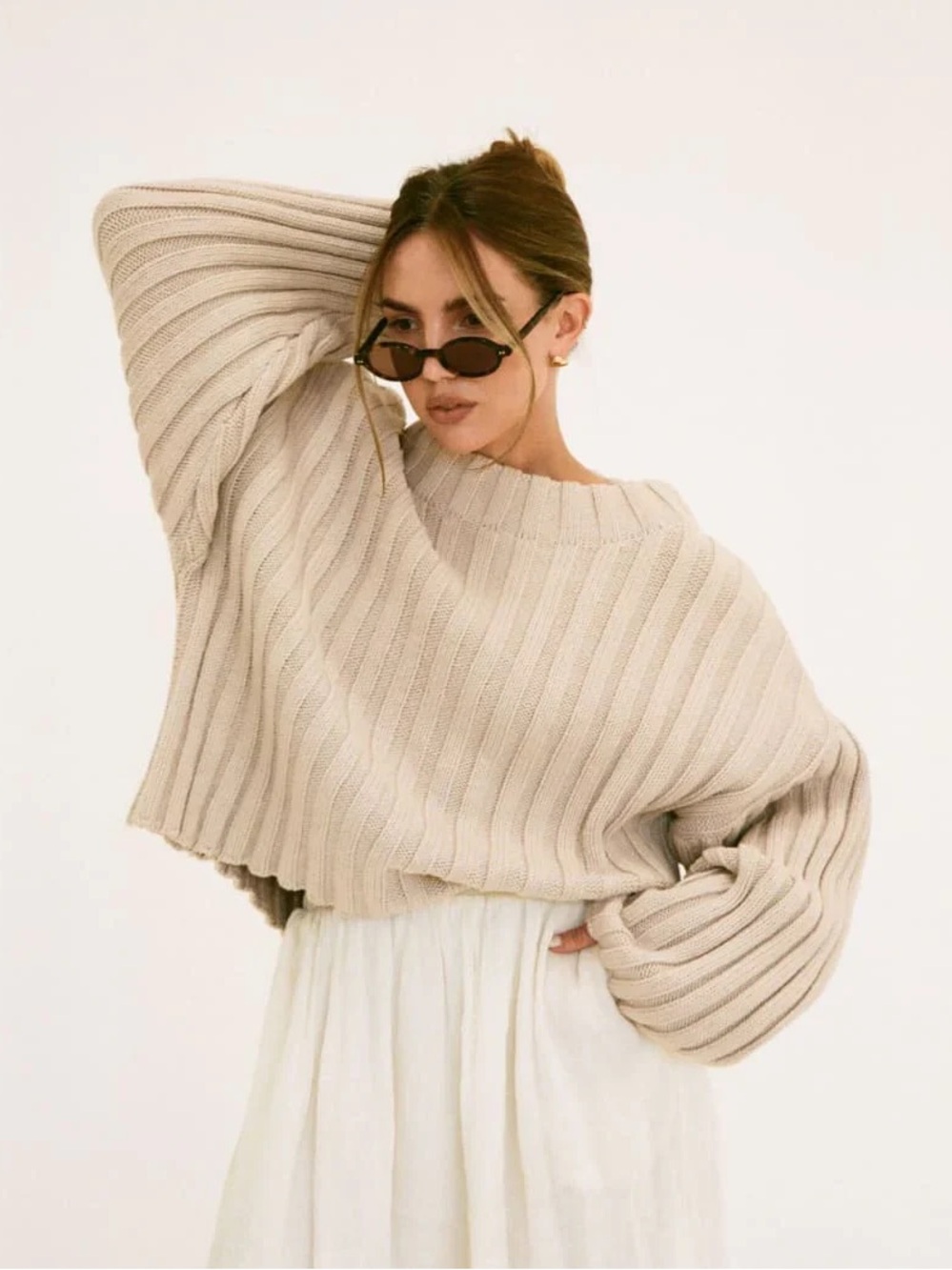Rumored Sweater Beige Medium Women’s Oversized Pullover Knit Greenwich Crop